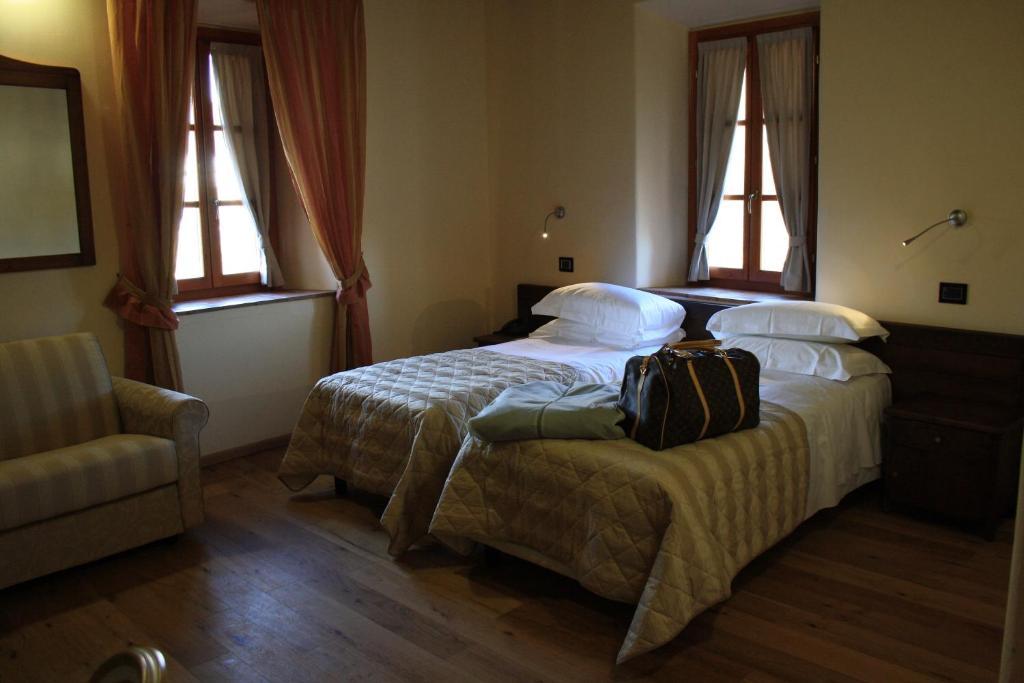 Hotel Cascina Canova Uggiate-Trevano Pokój zdjęcie